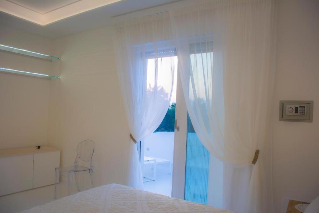 B&B Valentino Luxury Rooms By Salentolimit Порто-Чезарео Экстерьер фото