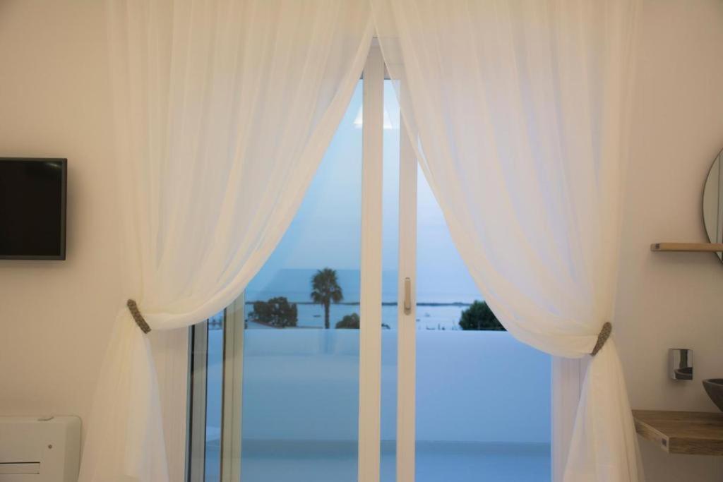B&B Valentino Luxury Rooms By Salentolimit Порто-Чезарео Экстерьер фото